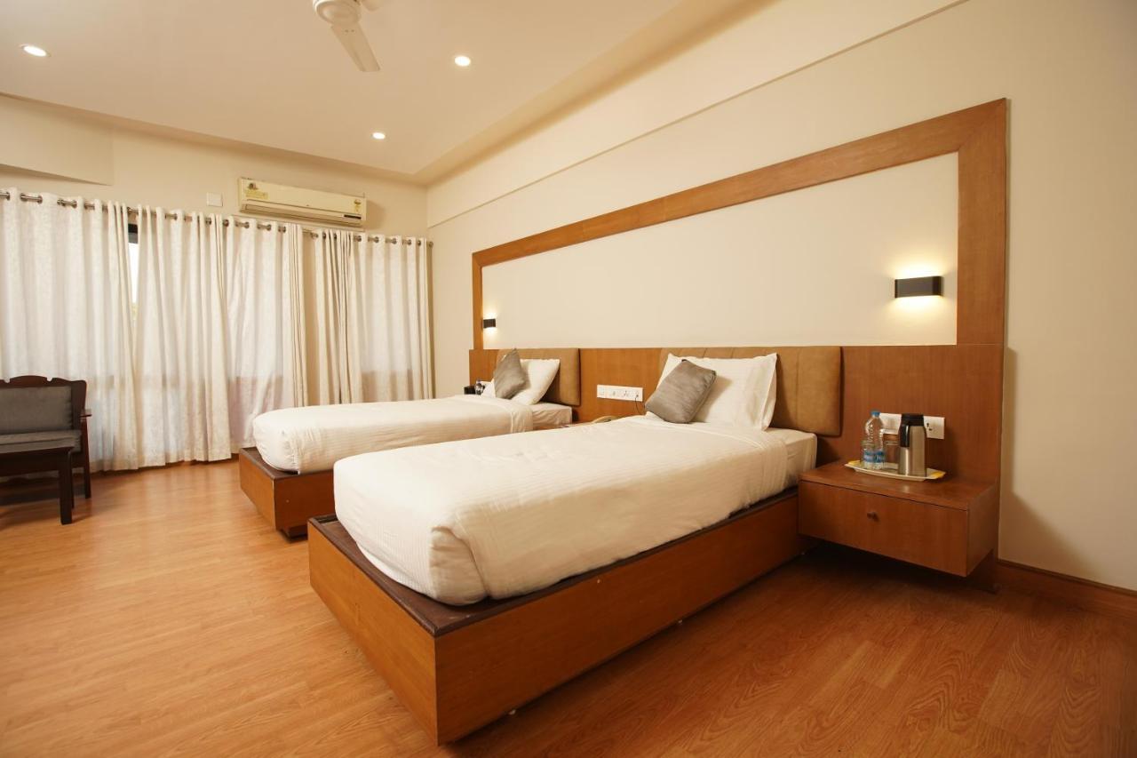 ホテル Malabar Residency カンヌール エクステリア 写真