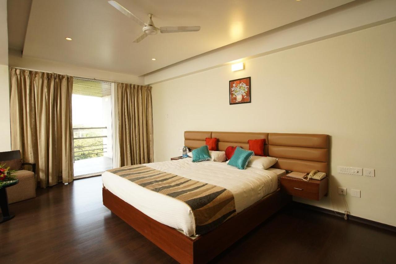 ホテル Malabar Residency カンヌール エクステリア 写真