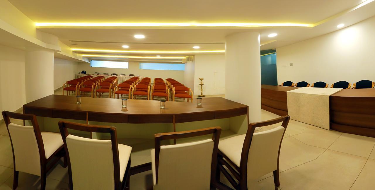 ホテル Malabar Residency カンヌール エクステリア 写真