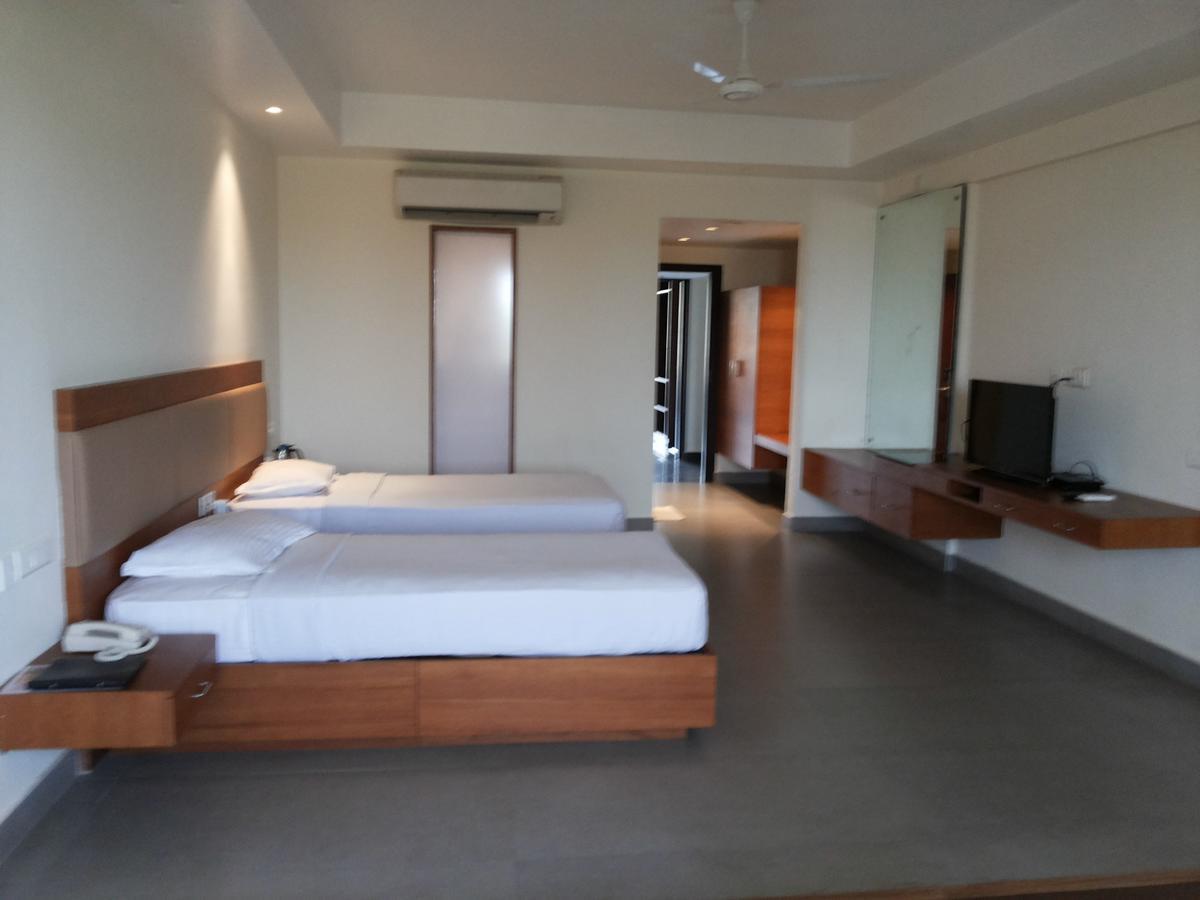 ホテル Malabar Residency カンヌール エクステリア 写真