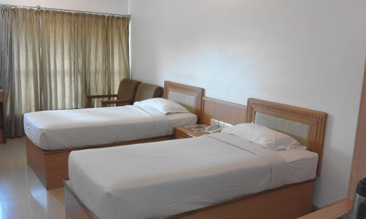 ホテル Malabar Residency カンヌール エクステリア 写真
